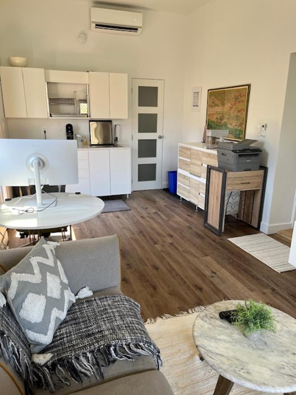 Queen Loft In Nature Toronto Bagian luar foto